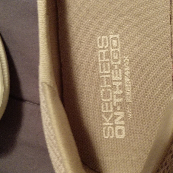 Skechers on-the-go sz 7½ Slip-on Shoes - Picture 2 of 8